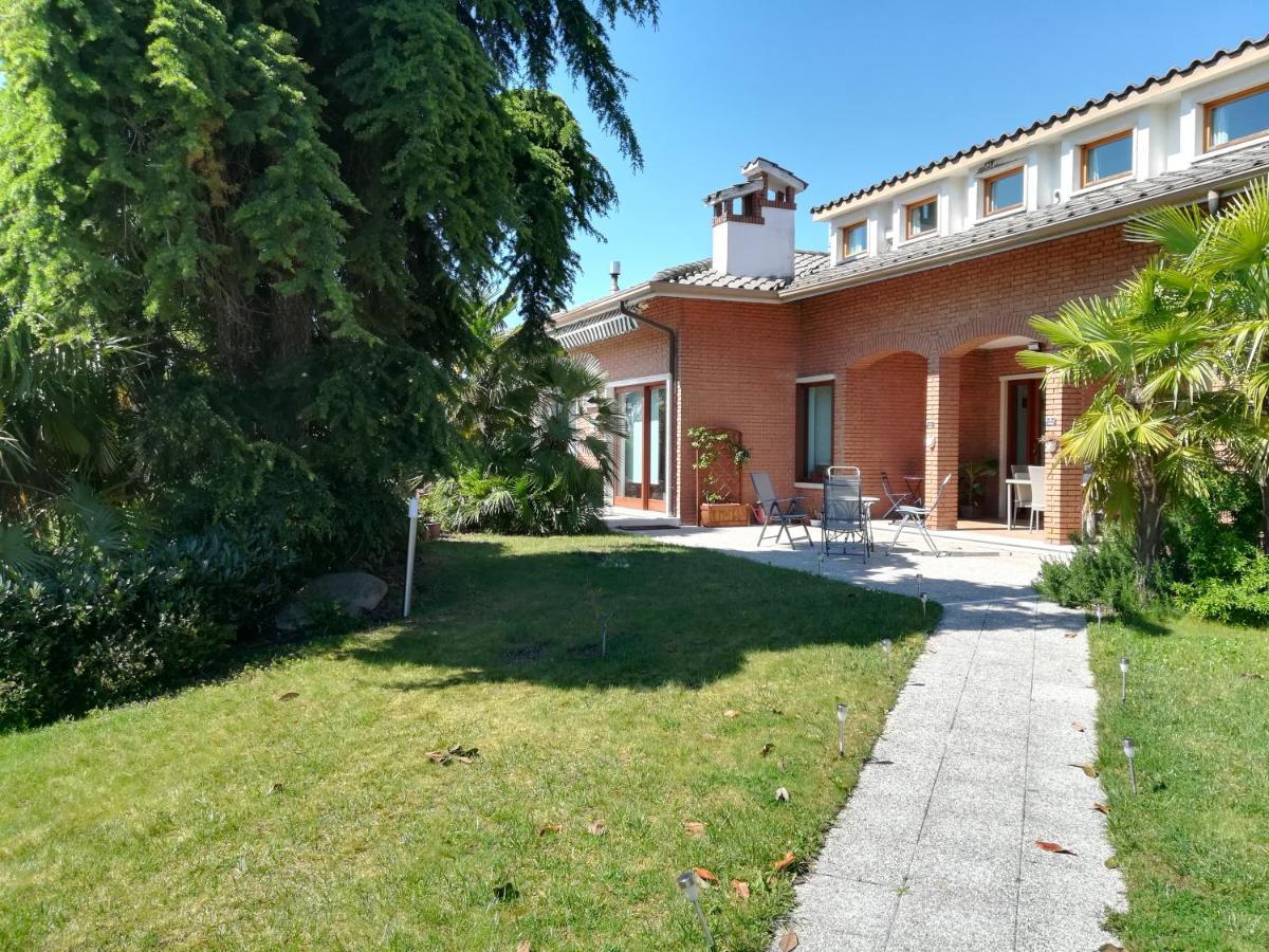 סומה קאמפניה Villa Magnolia Garda Lake מראה חיצוני תמונה