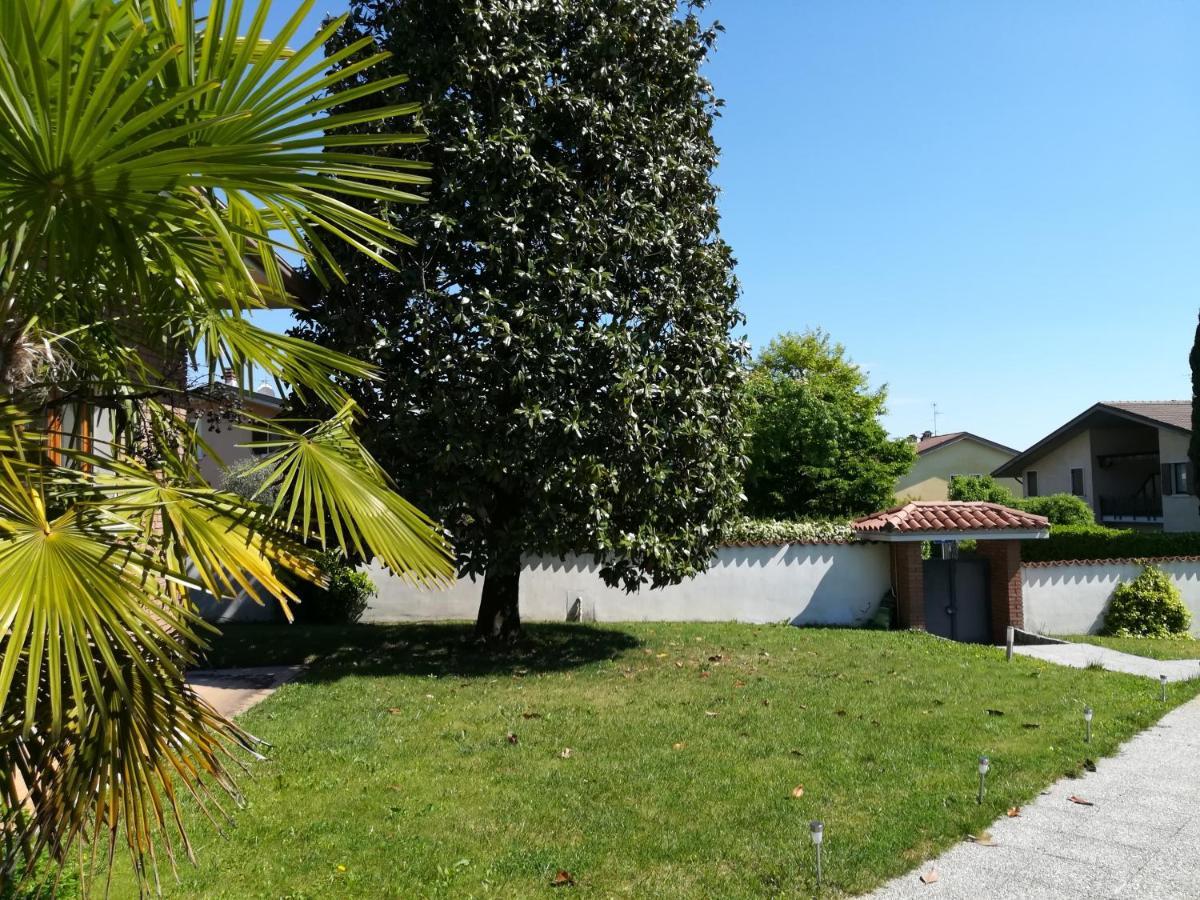 סומה קאמפניה Villa Magnolia Garda Lake מראה חיצוני תמונה