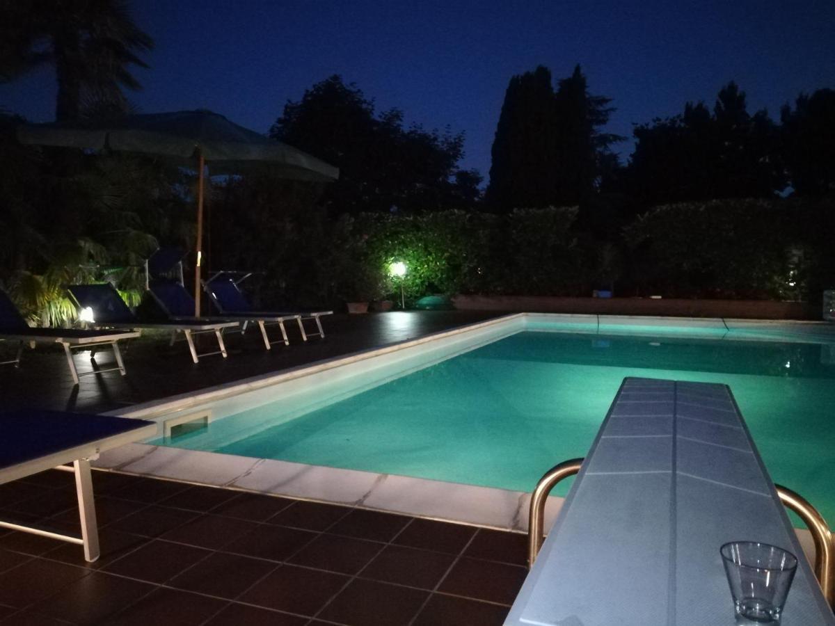 סומה קאמפניה Villa Magnolia Garda Lake מראה חיצוני תמונה