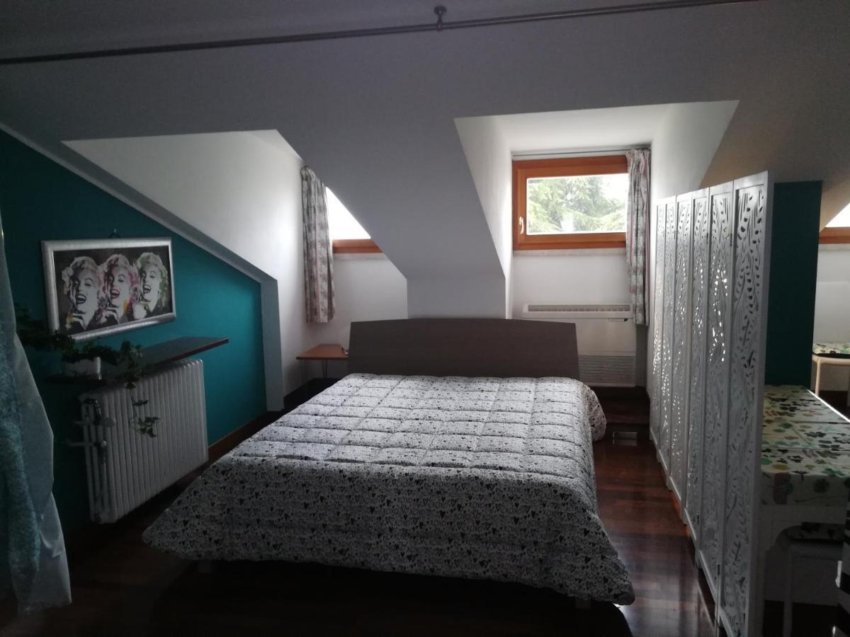 סומה קאמפניה Villa Magnolia Garda Lake מראה חיצוני תמונה