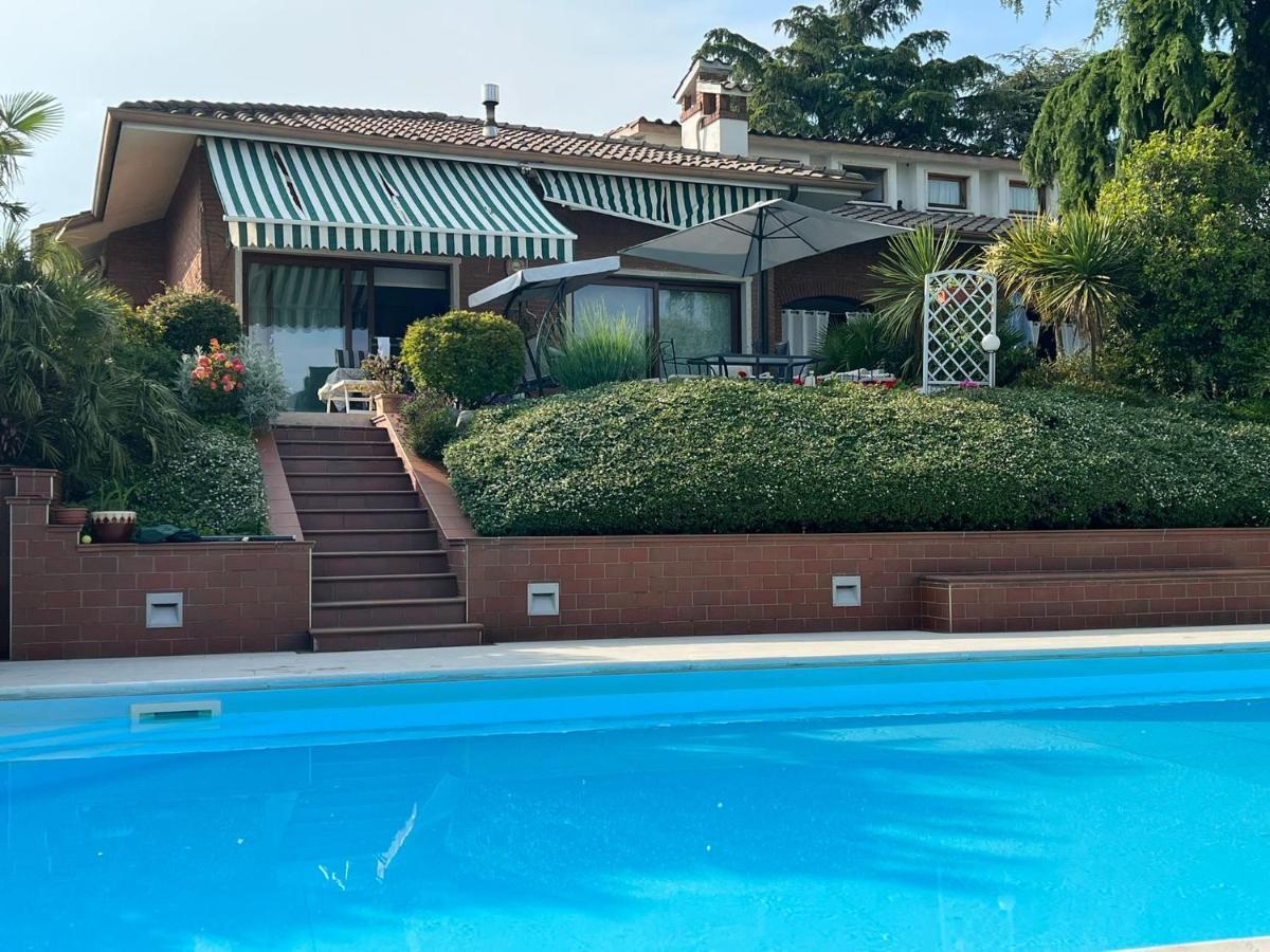סומה קאמפניה Villa Magnolia Garda Lake מראה חיצוני תמונה