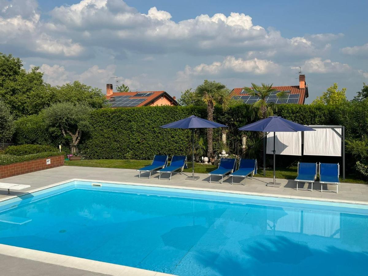 סומה קאמפניה Villa Magnolia Garda Lake מראה חיצוני תמונה