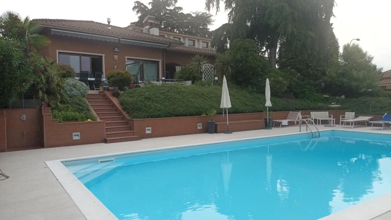 סומה קאמפניה Villa Magnolia Garda Lake מראה חיצוני תמונה