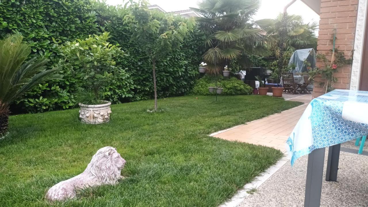 סומה קאמפניה Villa Magnolia Garda Lake מראה חיצוני תמונה