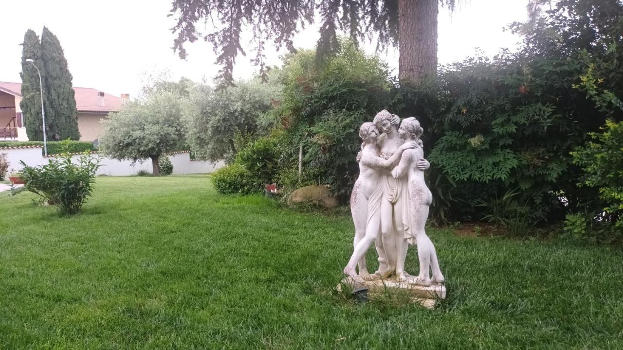 סומה קאמפניה Villa Magnolia Garda Lake מראה חיצוני תמונה